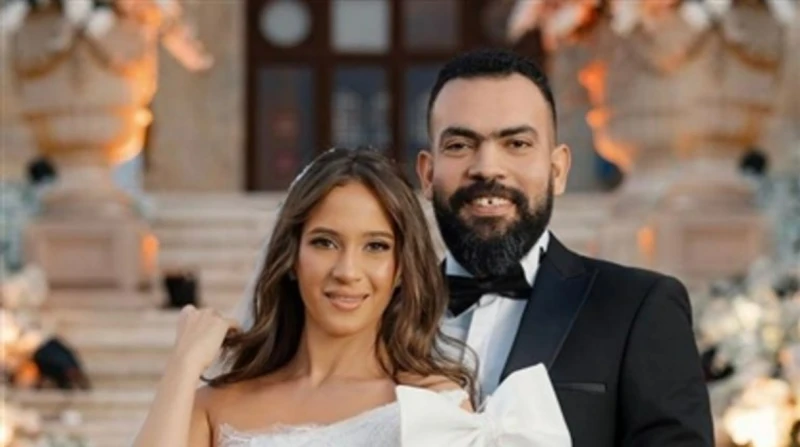 أسرار العلاقة الزوجية.. خالد عليش وزوجته في على الرايق تعاقد الإعلاميان خالد عليش وزوجته ميرهان عمرو، على تقديم حلقات بودكاست جديد بعنوان على الرايق، من خلال الشركة المتحدة للإعلام