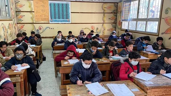 التعليم توضح جدول ومقررات امتحانات شهر أبريل 2025 لجميع صفوف النقل يستعد طلاب صفوف النقل بمراحل التعليم المختلفة بكافة المحافظات، لبدء امتحانات شهر أبريل 2025، والتي تأتي في إطار خ