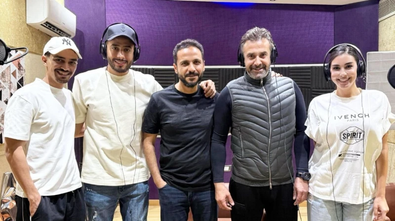 عصام السقا ينشر صورة من كواليس فيلم المشروع نشر الفنان عصام السقا صورة من كواليس فيلم المشروع والمقرر عرضه 21 مايو المقبل. يجسد النجم كريم عبد العزيز في الفيلم شخصية يوسف الجمال، ع