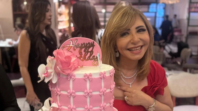 لميس الحديدي تطفئ شمعة جديدة.. كيف احتفلت بعيد ميلادها؟ (صور) احتفلت الإعلامية لميس الحديدي بعيد ميلادها برفقة مجموعة من صديقاتها المقربات، في أجواء مليئة بالدفء والبهجة.تفاصيل عيد