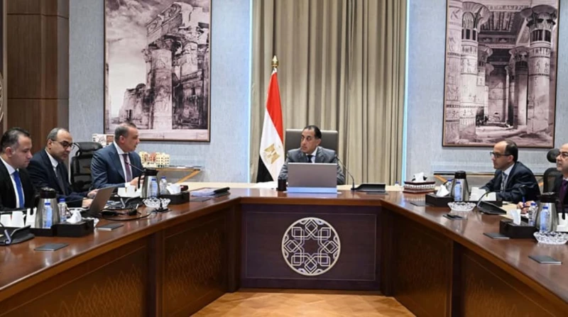 63 ألف شقة.. مدبولي يستعرض الموقف التنفيذي لمشروعات التنمية الحضرية استعرض رئيس مجلس إدارة صندوق التنمية الحضرية، المهندس خالد صديق، خلال اجتماع له اليوم، مع رئيس الوزراء، الدكتور