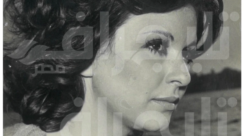 علاج سعاد حسني على نفقة الدولة.. الجنزوري أكرمها وعاطف عبيد أهانها وسر غضب صفوت الشريف في زمن الوجوه المكشوفة، اختارت سعاد حسني أن تختفي وتبتعد، أن تتعذب بمفردها، أن تسافر وحيدة إل