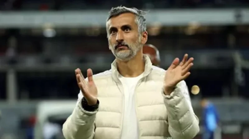 لاعب أورلاندو السابق: ريفيرو سينجح مع الأهلي تحدث ليبوهانج موكوينا نجم أورلاندو بايرتس وصن داونز السابق، عن اقتراب تولي جوزيه ريفيرو تدريب النادي الأهلي خلال الفترة المقبلة.الفضل ا