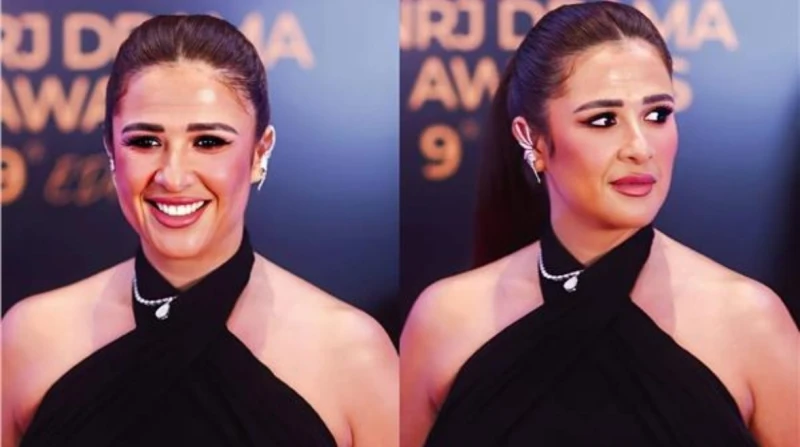 رد طريف من ياسمين عبدالعزيز على سر تألقها تعرضت الفنانة ياسمين عبدالعزيز، للعديد من المواقف الطريفة خلال حضورها، أمس الأحد، حفل توزيع جوائز كأس إنرجي للدراما.وتداول رواد مواقع التو