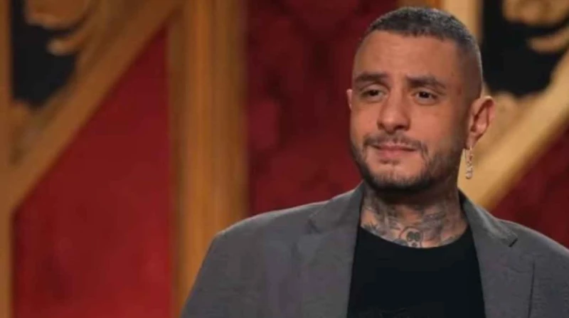 أحمد الفيشاوي.. حينما استهواه الخروج عن النص لا يزال الفنان أحمد الفيشاوي، يثير الجدل بمواقفه وآراؤه التي يراها البعض تخالف التقاليد والأعراف في المجتمع المصري، ليس لكونها جريئة وص