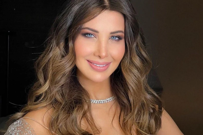 نانسي عجرم تطرح ورانا إيه تزامنا مع عيد ميلادها - فيديو افاق عربية - بعد النجاح الإستثنائي الذي حققته أغنية صح صح التي جمعت بين والنجمة نانسي عجرم، تعود هذه الشراكة الفنية اليوم لت