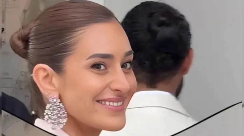 صورة تكشف الحنة السرية.. من هو زوج أمينة خليل؟ لا يزال اسم الفنانة أمينة خليل يتصدر تريند مواقع التواصل الاجتماعي، عقب إعلان زواجها من شاب من خارج الوسط الفني.بدأ الأمر حينما نشرت