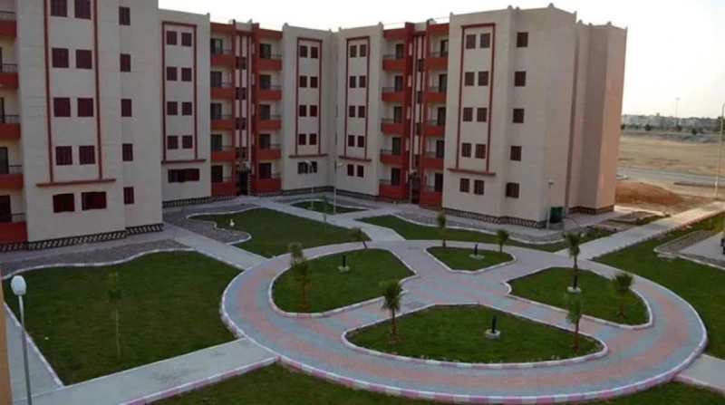 وحدات جديدة في سكن لكل المصريين 7.. التفاصيل الكاملة تواصل وزارة الإسكان تنفيذ مبادرة سكن لكل المصريين 7، التي تهدف إلى توفير وحدات سكنية مدعومة لفئة متوسطي الدخل، ضمن خطة الدولة ل