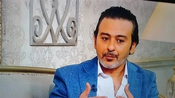 أحمد عزمي يفتح قلبه في حوار خاص لافاق عربية: متعة الشغلانة عندي والشيخ علاء رجعني تاني نجم سطع ولمع بريقه على الشاشة، ليجذب الأنظار من الوهلة الأولى بالتلقائية والملامح المصرية الأ