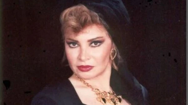 صفية العمري تكشف أسباب ابتعادها عن الساحة الفنية افاق عربية - ردا على ما تردد بقوة في الآونة الأخيرة حول اتخاذها قرارا نهائيا بالاعتزال، أكدت الفنانة