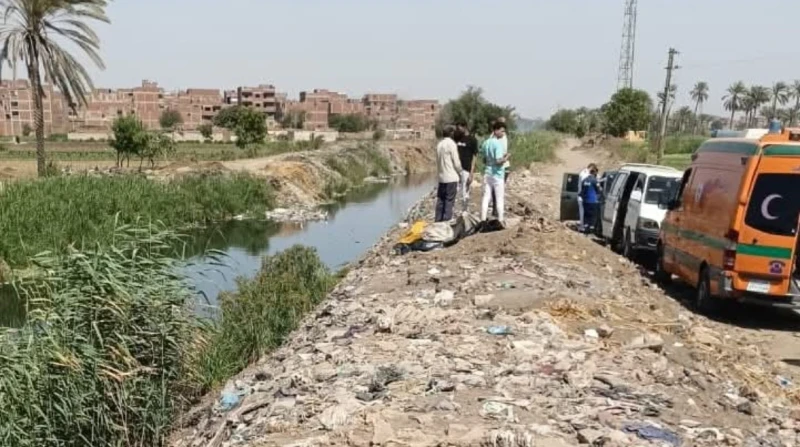 العثور على جثة مجهولة في رشاح قرية الحصافة بالقليوبية تمكنت الأجهزة الأمنية بمحافظة القليوبية من انتشال جثة لشخص مجهول الهوية، عثر عليها طافية بمياه