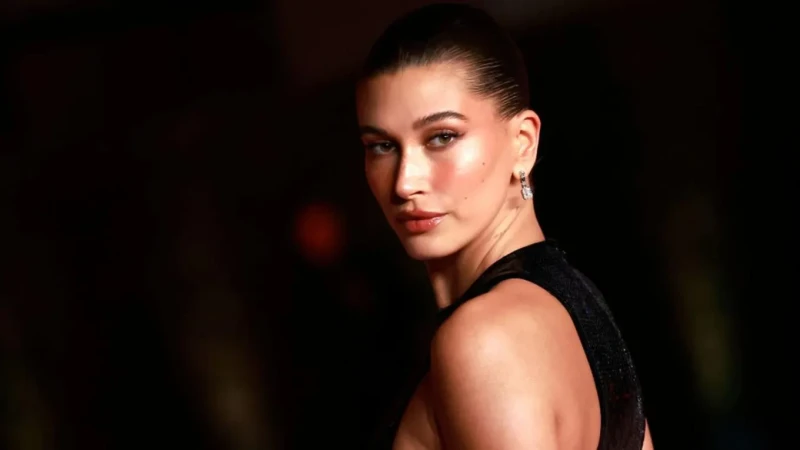 هايلي بيبر تكشف عن تحديات صحية جديدة فتحت عارضة الأزياء العالمية هايلي بيبر قلبها لمعجبيها، وكشفت عن معركة صحية جديدة تخوضها بعد أشهر من ولادة ابنها الأول. في هذه الأوقات الصعبة، ت