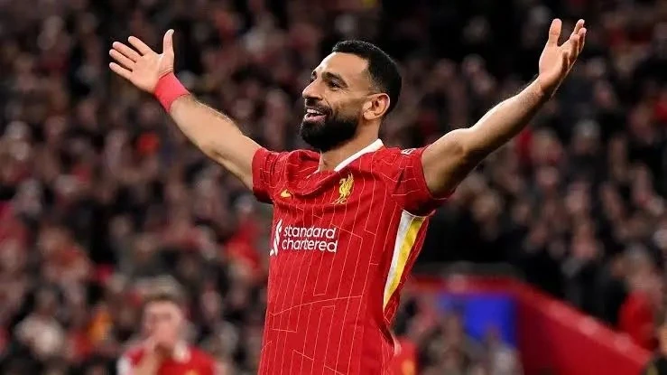 لأول مرة.. محمد صلاح يحمل شارة قيادة ليفربول أمام برايتون يستعد نجم منتخب مصر ونادي ليفربول، محمد صلاح، لحمل شارة قيادة فريقه للمرة الثالثة عبر مختلف البطولات، والأولى في الدوري ال