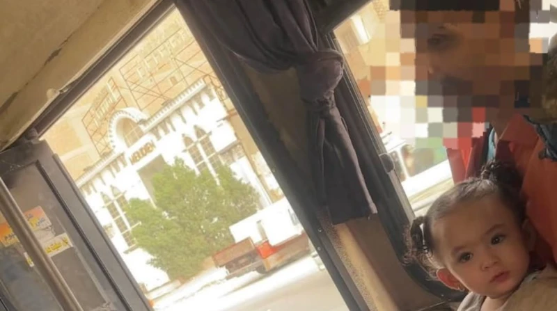 دي بنتك.. الأمن يفحص واقعة خطف طفلة داخل أتوبيس عام تداول أحد رواد موقع التواصل الاجتماعي فيسبوك، منشورا مرفقا بصورة لأحد الأشخاص وبجواره طفلة صغيرة،