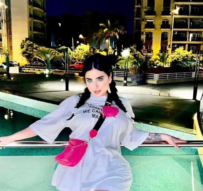 تطورات جديدة بشأن البلوجر روكي أحمد.. حبس مع وقف التنفيذ وغرامة 100 ألف جنيه بعد انتشار قصة القبض على البلوجر روكي أحمد على منصات التواصل الاجتماعي،