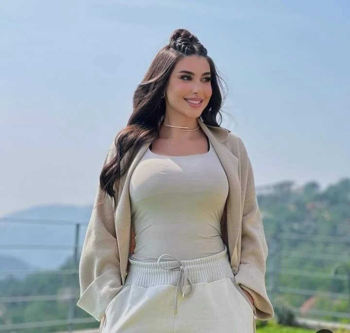 ياسمين صبري: أنوثة المرأة ليست في شكلها فقط افاق عربية - في لقاء تلفزيوني مع برنامج بالعربي، على هامش تواجدها بفعاليات مهرجان كان السينمائي الدولي كشفت الفنانة ياسمين صبري عن فلسفت