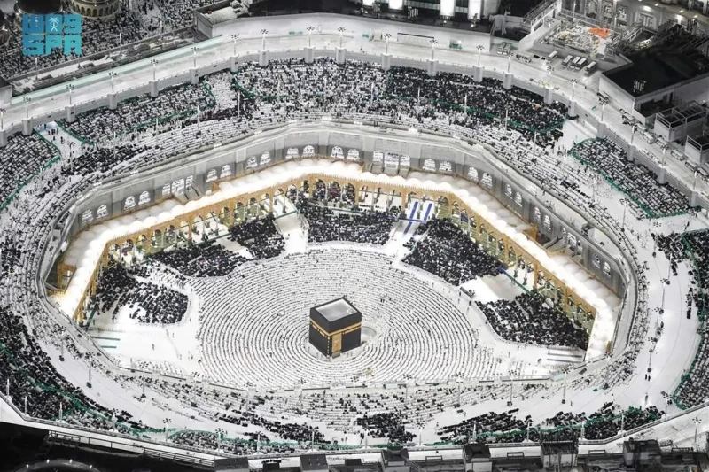 ماذا نقول للحاج بعد عودته؟ عبارات لا يعرفها الكثيرون استقبل المسلمون حول العالم موسم الحج 2025 بفرحة غامرة، وتزايدت التساؤلات عن العبارات المناسبة لتهنئة الحاج بعد عودته من الأراضي