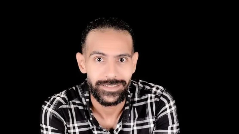 انتحار محام داخل مكتبه بالزقازيق.. ورسالة مؤثرة لأسرته وأصدقائه شهدت منطقة المدينة الصناعية بمدينة الزقازيق بمحافظة الشرقية واقعة مؤسفة، حيث أقدم محام شاب يدعى محمد.ع، يبلغ من العم