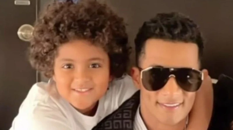 محامي نجل محمد رمضان: سنطعن على الحكم (خاص) أعلن الدكتور أحمد الجندي، محامي نجل الفنان محمد رمضان، أن فريق الدفاع سيتقدم بطعن على الحكم الصادر بإيداع