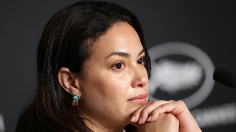 هند صبري: كلام الناس كان يؤلمني (فيديو) افاق عربية - حلت الفنانة هند صبري ضيفة على بودكاست عندي سؤال المذاع على قناة المشهد، حيث فتحت قلبها وتحدثت عن التغيرات التي طرأت على شخصيتها