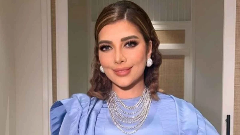 تامر عاشور يعلن عن مفاجأة في ألبوم أصالة الجديد افاق عربية - نشر الفنان تامر عاشور على حسابه الخاص بإنستغرام مقطع فيديو كشف من خلاله عن مفاجأة في ألبوم الفنانة أصالة الجديد ضريبة ا