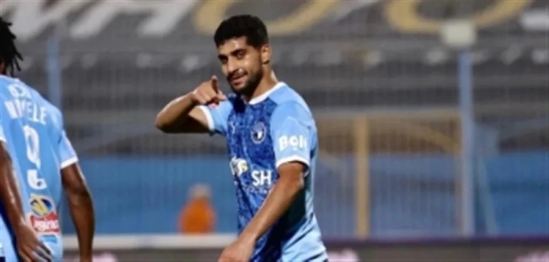 في تصريحات له.. إبراهيم عادل يغازل الأهلي ويتجاهل الزمالك كشف إبراهيم عادل نجم نادي بيراميدز عن رغبته في تحقيق بطولة مع فريقه قبل تحقيق حلم الإحتراف الأوروبي خلال الفترة القادمة. و