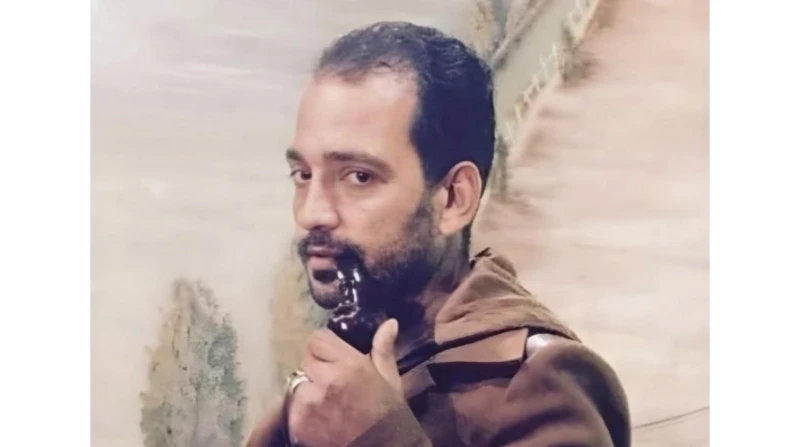 دفع ثمن أخلاقه.. الشهامة تنتهي حياة صاحب مقهى بسبب فتاة بكرداسة في شارع هادئ خلف المعهد الديني بمنطقة برك الخيام في كرداسة، كانت الجلسة اليومية على مقهى شريف جزءا من روتين أهالي ال