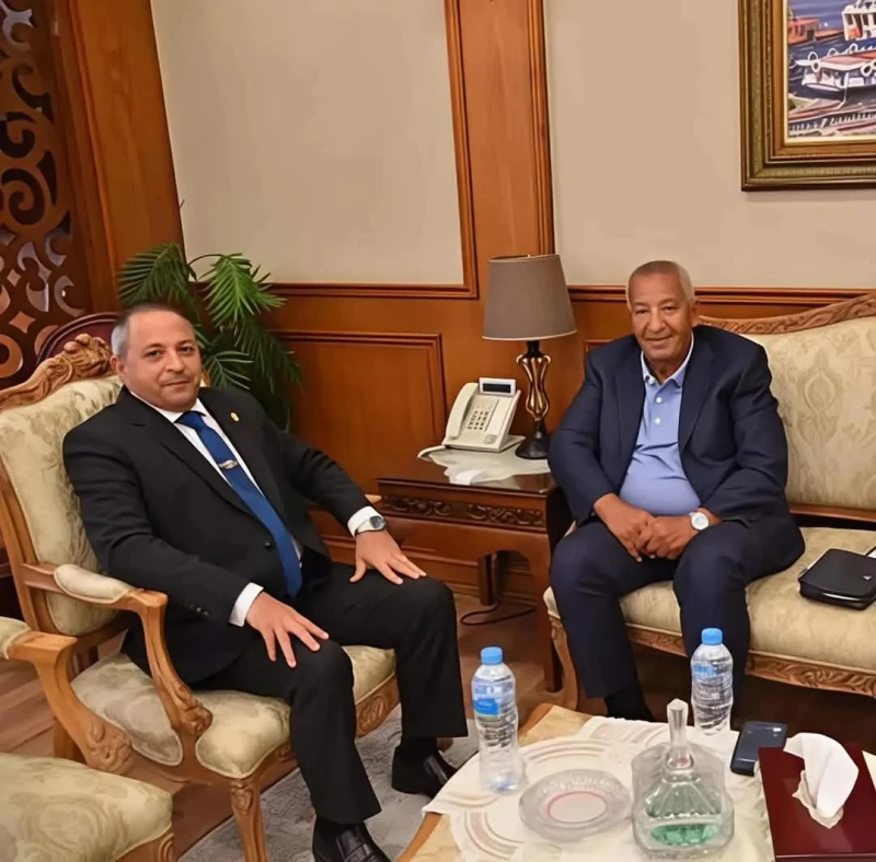 كامل أبو علي يتقدم بإستقالته من رئاسة المصري نشرت الصفحة الرسمية لمحافظة بورسعيد بيانا رسميا أكدت فيه تقدم كامل أبو علي بإستقالته من رئاسة النادي المصري وذلك بسبب ظروف صحيه تحرمه م