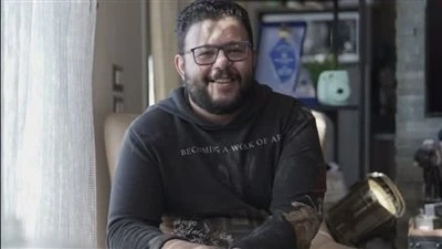 وفاة والد السيناريست إياد صالح مؤلف فيلم الحريفة.. تعرف على موعد ومكان الجنازة أعلن السيناريست إياد صالح وفاة والده، من خلال منشور عبر حسابه الشخصي على موقع التواصل الاجتماعي فيسبو
