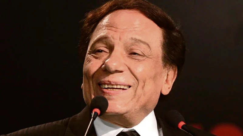 عادل إمام الإنسان ينافس الفنان في النجومية.. ماذا قال عنه زملاؤه؟ في حياة الزعيم عادل إمام حكايات لا تحصى، في كواليس المسرح وداخل بلاتوهات التصوير