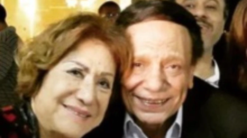 ركبة سميحة أيوب تحرمها من حضور عيد ميلاد عادل إمام ال85 الكثير من النجوم جمعتهم مواقف لا تنسى مع الزعيم عادل إمام، تعكس أستاذيته والروح الجميلة التي تتلبسه دائما، ومن بين هؤلاء سيد