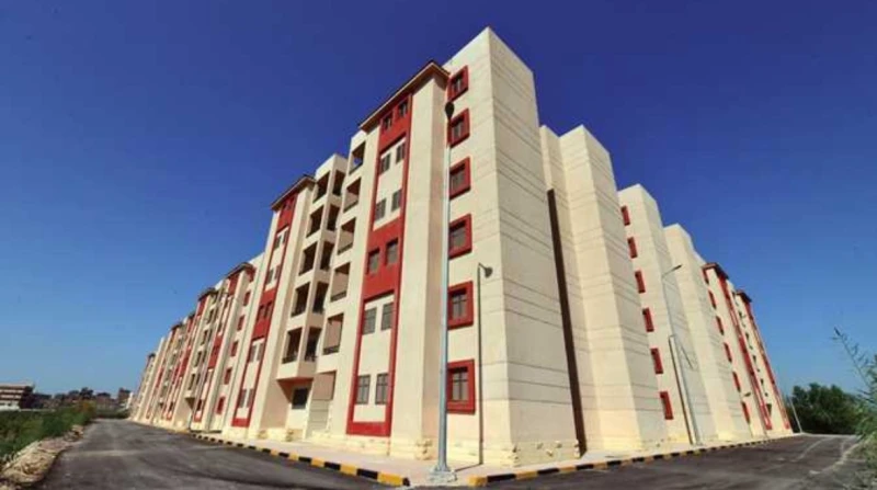 مقدم يبدأ من 50 ألف جنيه.. كيفية حجز وحدات سكن لكل المصريين تواصل وزارة الإسكان، من جهودها لتوفير وحدات سكنية ملائمة وآمنة لمحدودي ومتوسطي الدخل، من خلال الطرح الجديد ضمن مشروع سكن