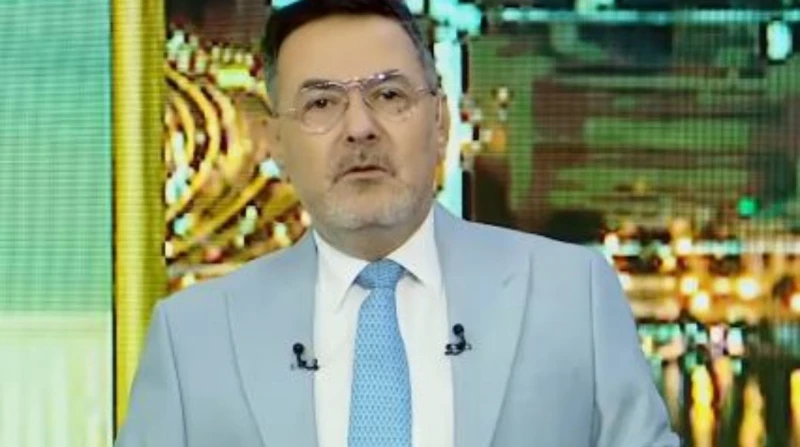 خيري رمضان لوزير الثقافة: لماذا أصبحت المكتبات العامة خرابات؟ علق الاعلامي خيري رمضان على أزمة إغلاق عدد من قصور الثقافة خلال برنامجه مع خيري، متسائلا عن السبب وراء إهمال تلك القصو