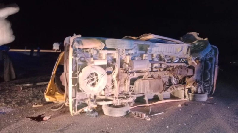 جميعهم من أسيوط.. أسماء ضحايا ومصابي حادث صحراوي المنيا حصلت افاق عربية على أسماء ضحايا ومصابي حادث انقلاب ميكروباص بالطريق الصحراوي الشرقي المار على نطاق محافظة المنيا، الذي أسفر 