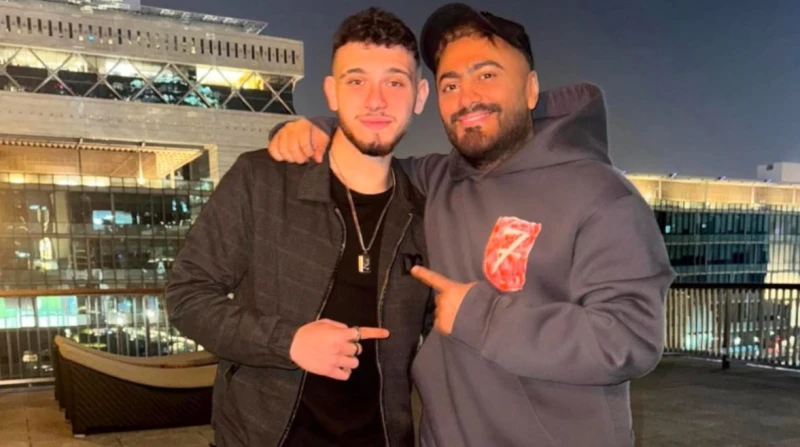 تعاون مصري شامي..ملكة جمال الكون تجمع تامر حسني بمطرب سوري في خطوة فنية جريئة وغير مسبوقة، أعلن النجم تامر حسني عبر حساباته الرسمية أن أعماله المقبلة ستكون ضمن استراتيجية أنا محدش