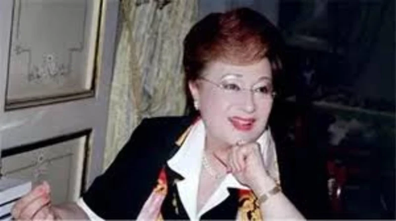 محامي حفيد نوال الدجوي: اللي سرقوها هما اللي بلغوا الشرطة (فيديو) كشف المحامي ياسر صالح، دفاع أحد أحفاد الدكتورة نوال الدجوي، من ابنها شريف، تفاصيل جديدة بقضية بلاغ سرقة تركة من في