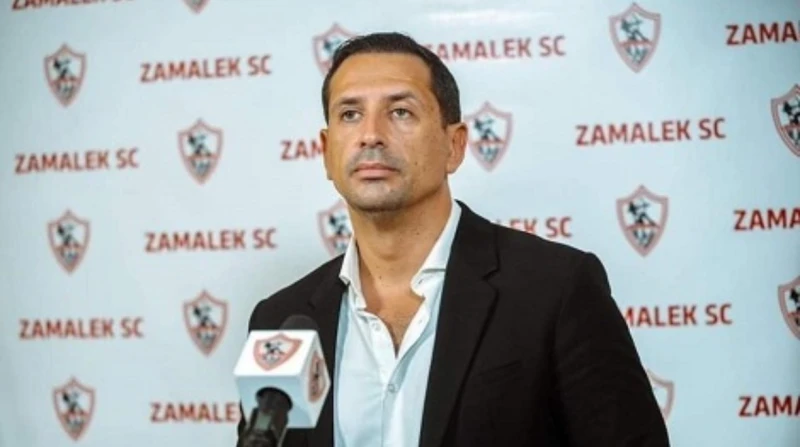 سالم يشعلها.. دعوة لمقاطعة شركة اتصالات بعد إعلان أثار الجدل طالب المتحدث الإعلامي لنادي الزمالك أحمد سالم، بمقاطعة إحدى شركات الاتصالات، على غرار ما حدث مع شركات مشروبات في فترات 