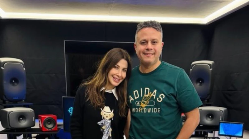 نانسي عجرم.. عصفورة الطرب تغرد من جديد باللهجة المصرية تعود عصفورة الطرب اللبنانية نانسي عجرم، من جديد إلى الساحة الغنائية المصرية من خلال تعاونها مع