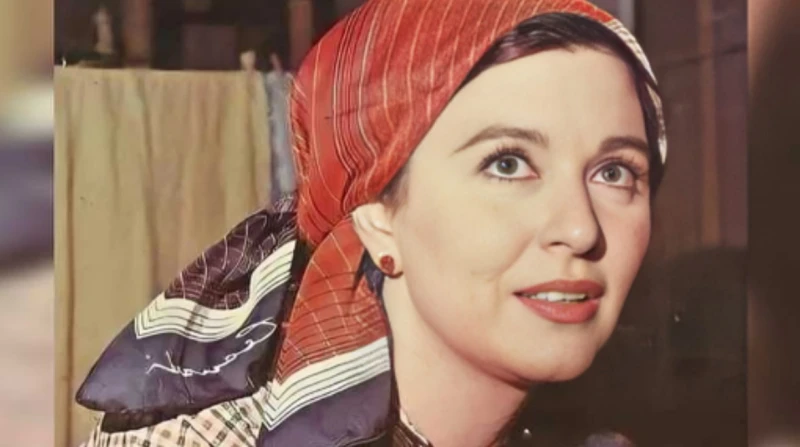 كشفت أسرارا خاصة.. تسجيل صوتي نادر لسعاد حسني قبل وفاتها بلندن (فيديو) مع عودة اسم سندريلا الشاشة العربية، الفنانة الراحلة سعاد حسني إلى الواجهة مرة أخرى بسبب الجدل حول حقيقة زواجه