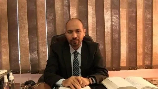 بعد حبس علي غزال.. دفاع حسام حسن يعلن بدء الحجز على ممتلكاته وحساباته البنكية ويكشف ضحاياها (خاص) تطورات جديدة في قضية نجم منتخب مصر السابق على غزال، والذي ألقت الأجهزة الأمنية الق