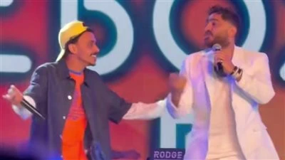 تامر حسني عن كزبرة: بقى ليه أعداء نجاح وأنا عارف مين.. والأخير يرد في ليلة فنية استثنائية شهدت مفاجآت عديدة خطف النجم تامر حسني الأضواء خلال حفل غنائي كبير أقيم في القاهرة الجديدة