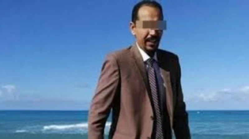 قرار جديد من جهات التحقيق بشأن سفاح المعمورة أمرت جهات التحقيق بإحالة متهم، يبلغ من العمر 52 سنة، ويعمل محاميا، المعروف إعلاميا بسفاح المعمورة، محبوسا، إلى محكمة الجنايات المختصة، 