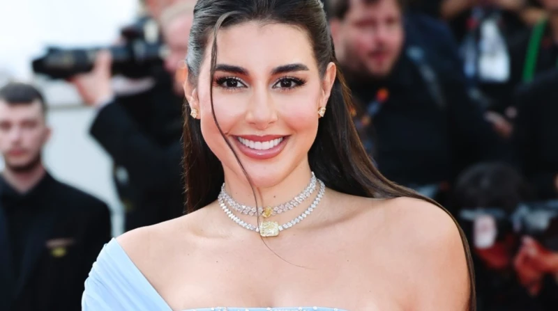 فشلت في إجابة 55 بكام.. ما هو مؤهل ياسمين صبري؟ تصدرت الفنانة الشابة ياسمين صبري، محركات البحث ومواقع التواصل الاجتماعي، بعد تداول مقطع مصور لها رفقة المذيع السوري ماجد العجلاني، أ