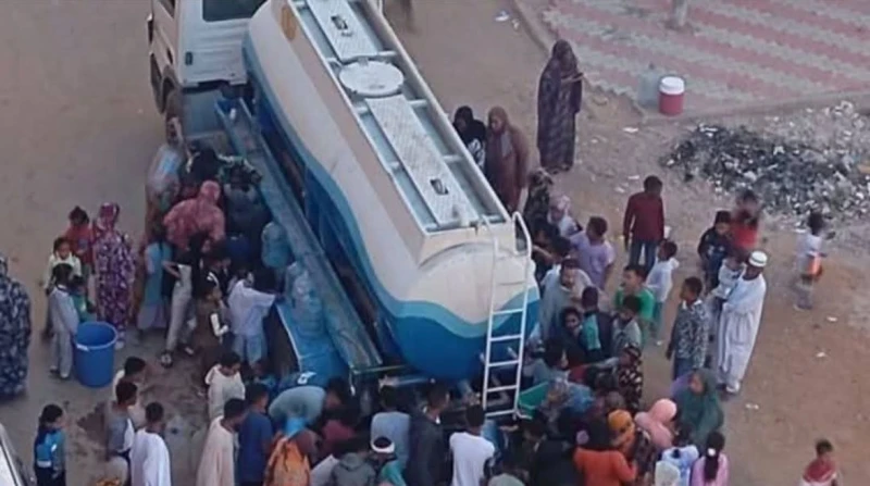 قطع المياه 12 ساعة عن منطقة الكرور بأسوان أعلنت الصفحة الرسمية لمحافظة أسوان عن قطع المياه عن منطقة الكرور لمدة 12 ساعة، وذلك اعتبارا من منتصف ليل الإثنين 19 مايو 2025، بسبب أعمال 