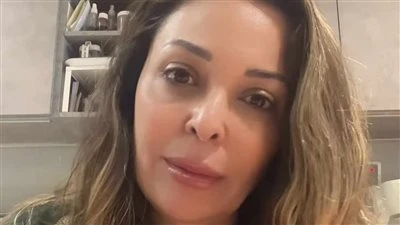 داليا البحيري ل أصحاب التعليقات المسيئة لها: اعملوا حاجة مفيدة في حياتكم حرصت الفنانة داليا البحيري الرد على أصحاب التعليقات المسيئة لها، وذلك من خلال مقطع فيديو عبر حسابها الشخصي 