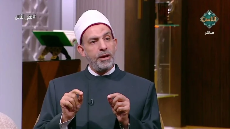 الدكتور علي فخر أمين الفتوى: السهو في الصلاة ليس ذنبا ولكن صرح الدكتور علي فخر، أمين الفتوى بدار الإفتاء المصرية، بأن السهو أثناء الصلاة أمر طبيعي لا يعد حراما، لكنه يعالج من خلال 