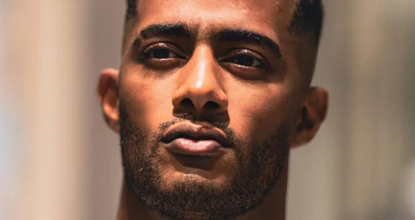 محمد رمضان يتحرك لإنقاذ ابنه بعد قرار إيداعه دار رعاية افاق عربية - في تطور مفاجئ لأزمة نجل الفنان محمد رمضان، الذي يواجه حكما بإيداعه في دار رعاية اجتماعية، كشفت مصادر أن رمضان سع