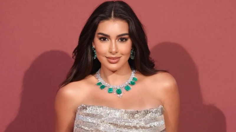 هما الحلوين يعملوا كده اهو.. 55 بكام تحرج ياسمين صبري تجذب الفنانة ياسمين صبري دائما الأنظار عقب ظهورها في العديد من المناسبات والمحافل الفنية، كما تتصدر محركات البحث لحديثها عن حي