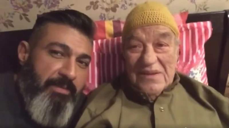 وحشتني يا عم حسن.. كلمات مؤثرة من ياسر جلال ل حسن حسني في ذكرى وفاته تحدث الفنان ياسر جلال عن الفنان الراحل حسن حسني بتأثر لإحياء ذكرى وفاته الخامسة