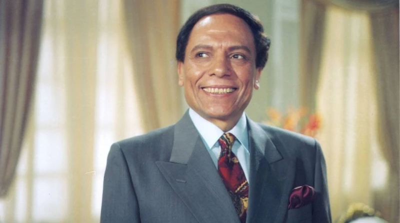 أنا الزعيم.. أبرز أغاني عادل إمام في عيد ميلاده تميز الفنان عادل إمام، بموهبته المتفردة التي سمحت له بالظهور في العديد من الشخصيات المختلفة، وعدم الاكتفاء بتقديم الأدوار الكوميدية 